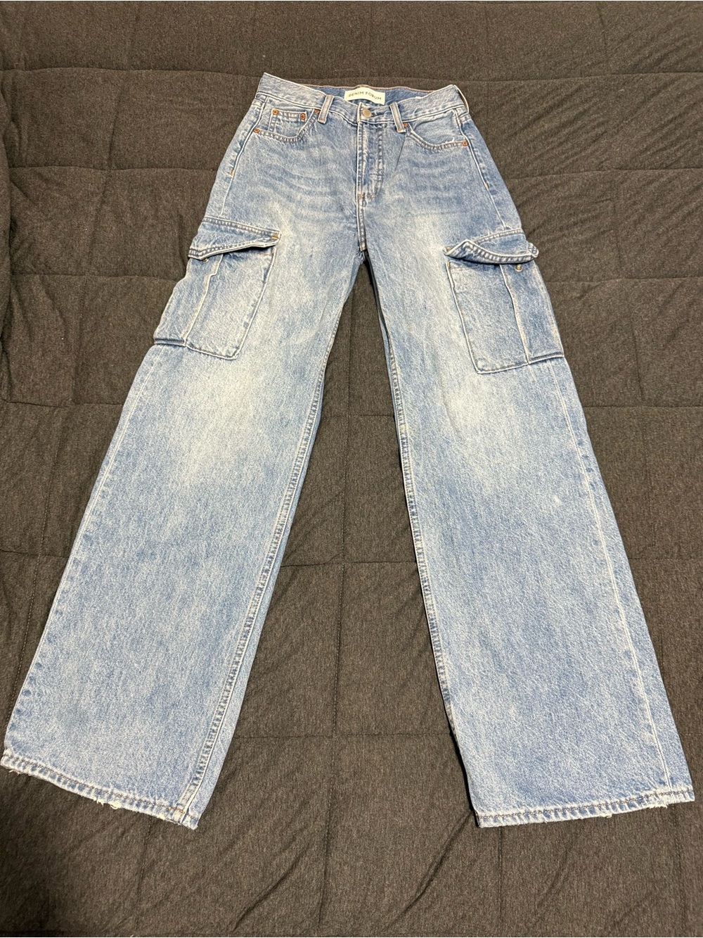 Denim Forum The Farrah Hi-Rise Wide Cargo Jeans 25